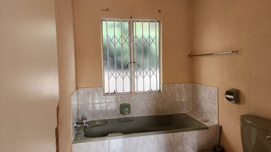 3 Bedroom Property for Sale in Tlhabane North West